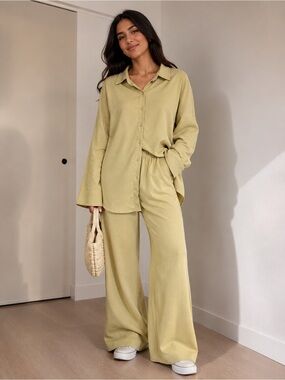 NWT KUWALLA Women’s Two Piece Set Casual Button-Up Shirt in Pale Yellow